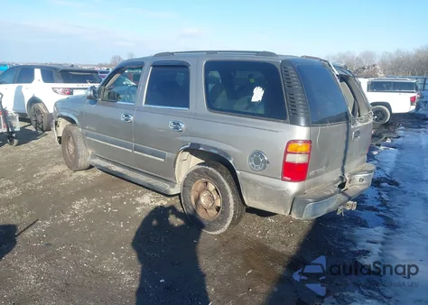 2003 Chevrolet Tahoe Ls из США, поврежденный, VIN 1GNEC13V83R186565